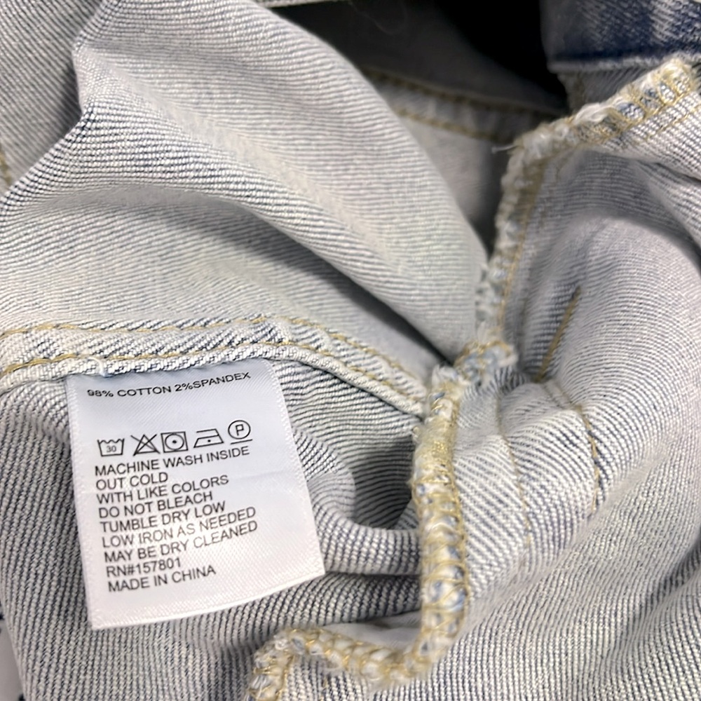 Lily & Lottie NWOT Denim Blue Women's Jacket with Puff Shoulders and Pockets - Picture 8 of 8